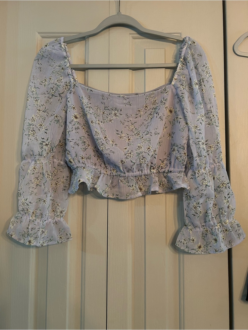 Lavender Floral Ruffle Crop Top with Puff Sleeves